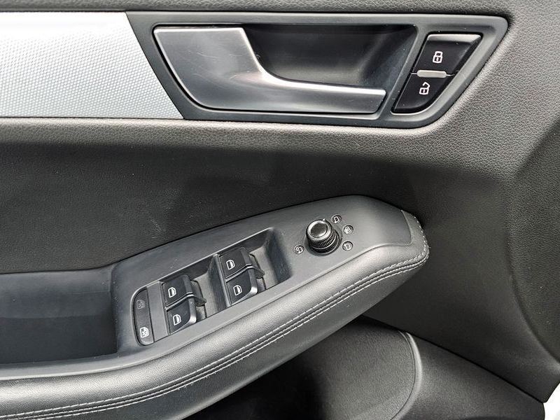 2012 Audi Q5 2.0 TDI Quattro 8R photo 14