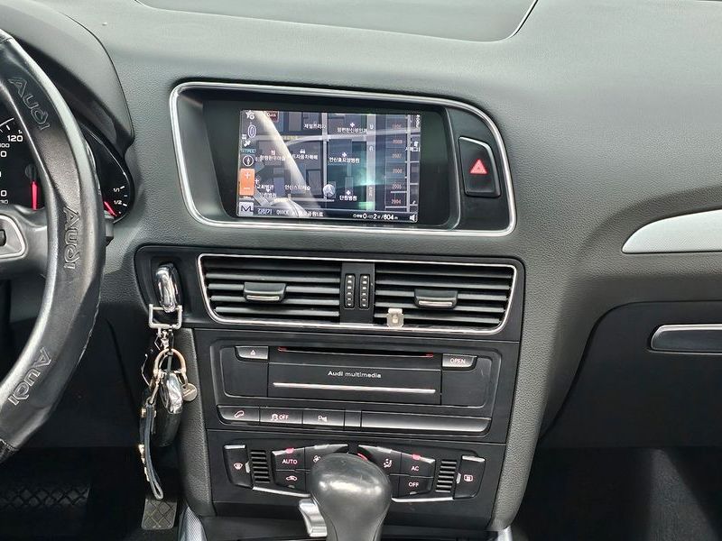 2012 Audi Q5 2.0 TDI Quattro 8R photo 18