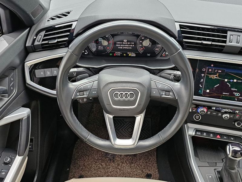 2022 Audi Q3 35 TDI Quattro Premium photo 13