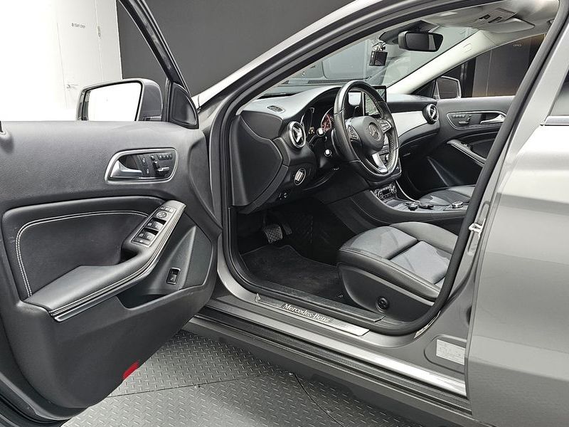 2016 Mercedes-Benz A-Class GLA200 d photo 10