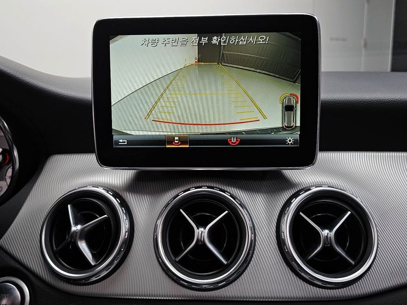 2016 Mercedes-Benz A-Class GLA200 d photo 15