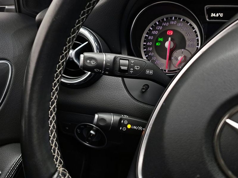 2016 Mercedes-Benz A-Class GLA200 d photo 18