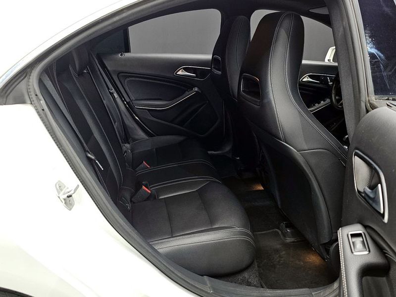 2017 Mercedes-Benz A-Class CLA250 4MATIC photo 11
