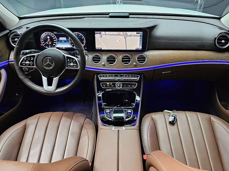 2020 Mercedes-Benz E-Class E300 4MATIC Exclusive photo 7