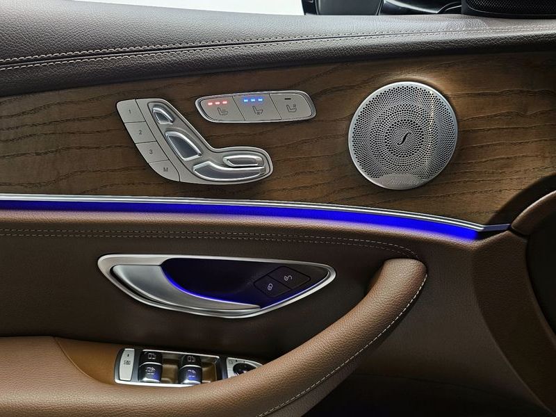 2020 Mercedes-Benz E-Class E300 4MATIC Exclusive photo 18