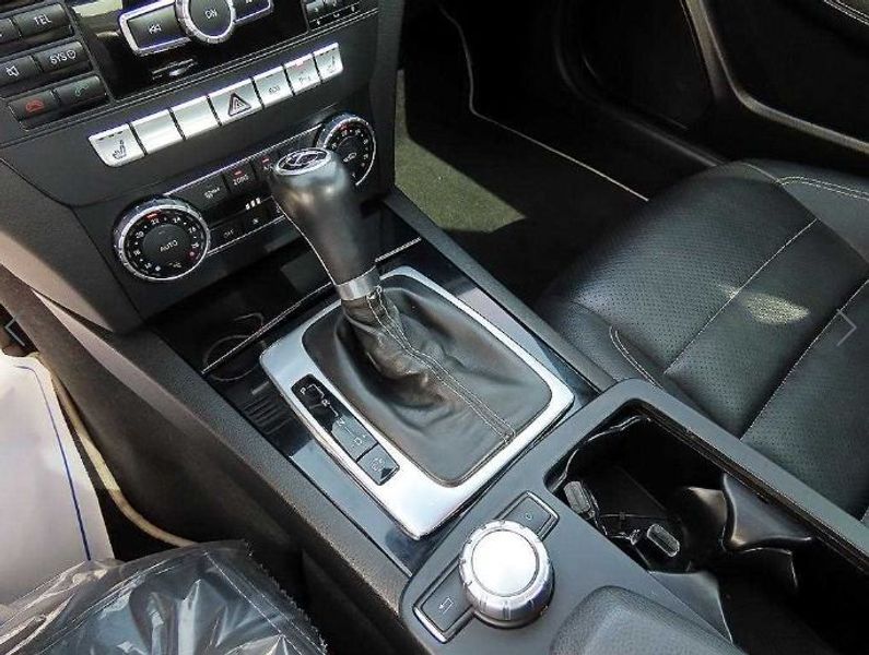 2013 Mercedes-Benz C-Class C220 CDI Coupe photo 10