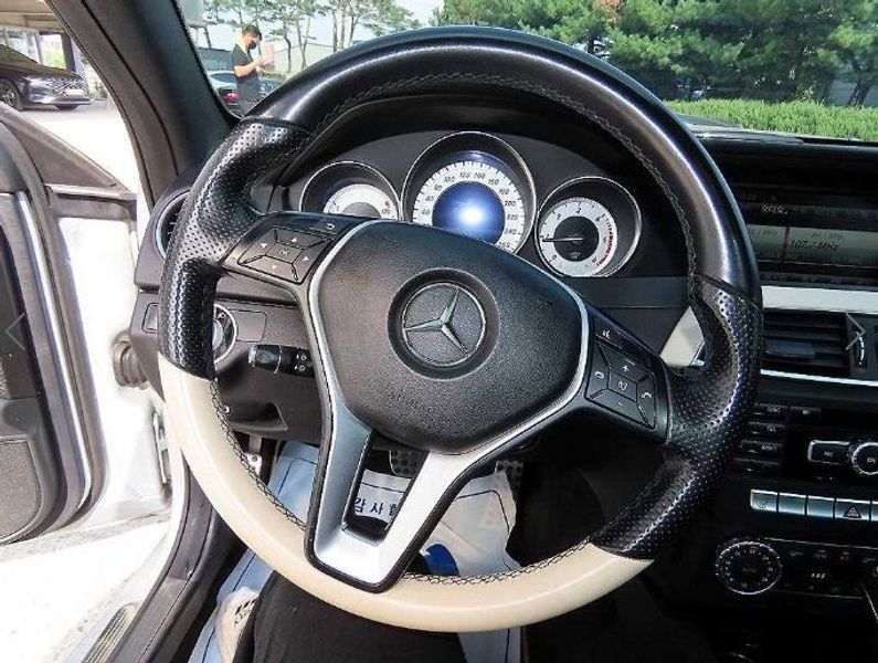2013 Mercedes-Benz C-Class C220 CDI Coupe photo 12
