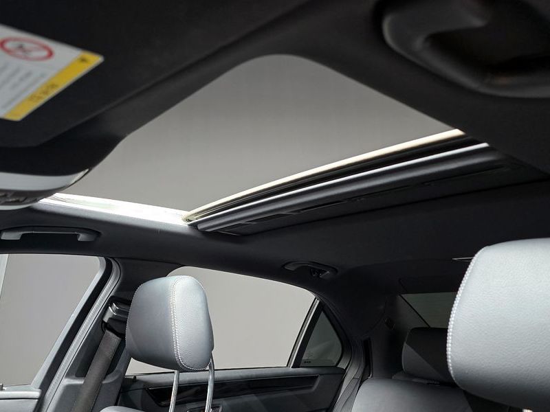 2016 Mercedes-Benz E-Class E220 Bluetec Avantgarde photo 19