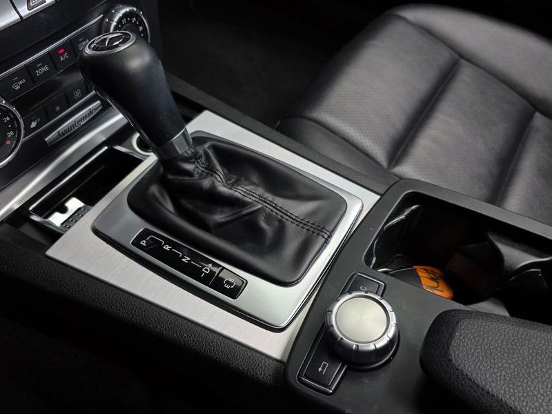 2012 Mercedes-Benz C-Class C200 CGI AVANTGARDE photo 9