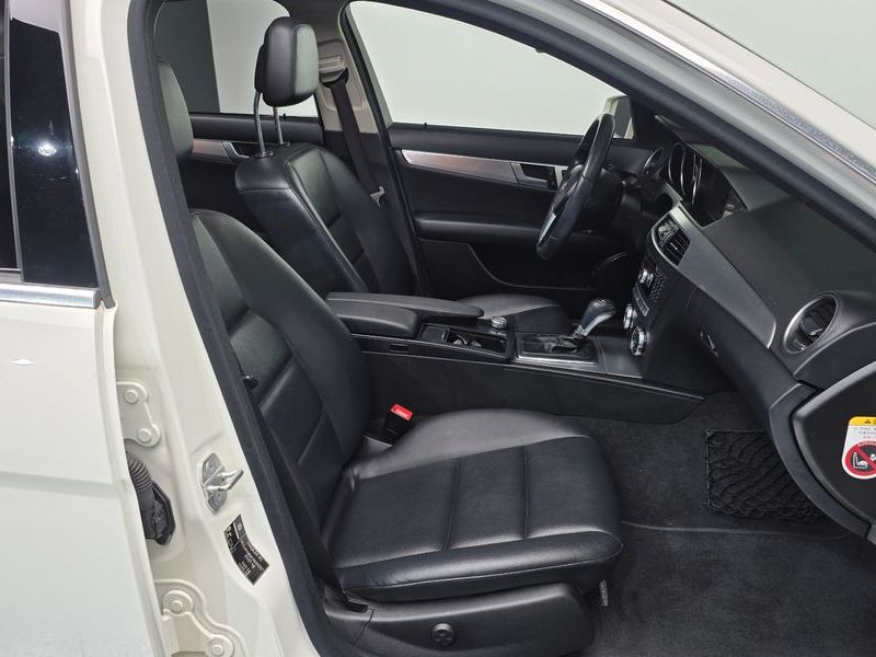 2012 Mercedes-Benz C-Class C200 CGI AVANTGARDE photo 11