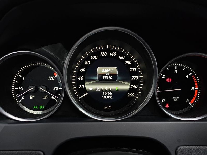 2013 Mercedes-Benz C-Class C220 CDI BlueEFFICIENCY photo 8