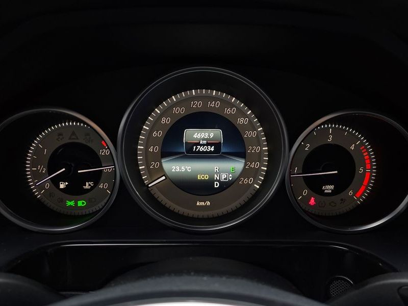 2014 Mercedes-Benz E-Class E220 CDI Avantgarde photo 8