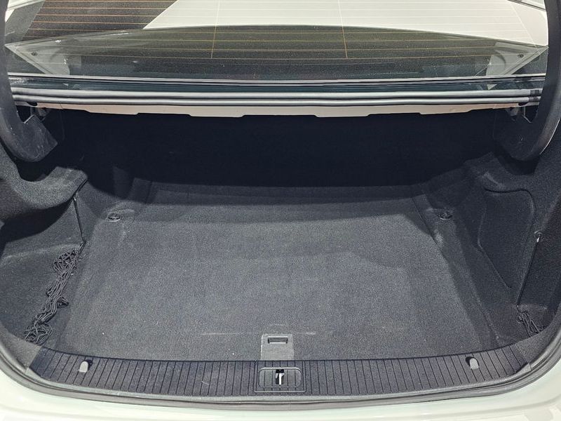 2014 Mercedes-Benz E-Class E220 CDI Avantgarde photo 20