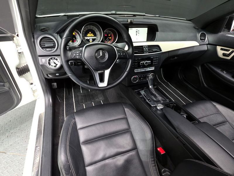 2013 Mercedes-Benz C-Class C220 CDI Coupe photo 7