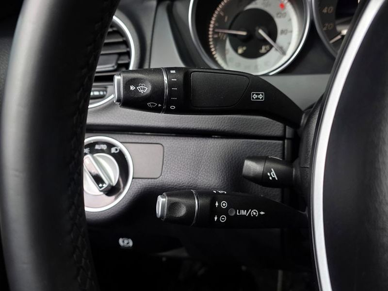 2013 Mercedes-Benz C-Class C220 CDI Coupe photo 17