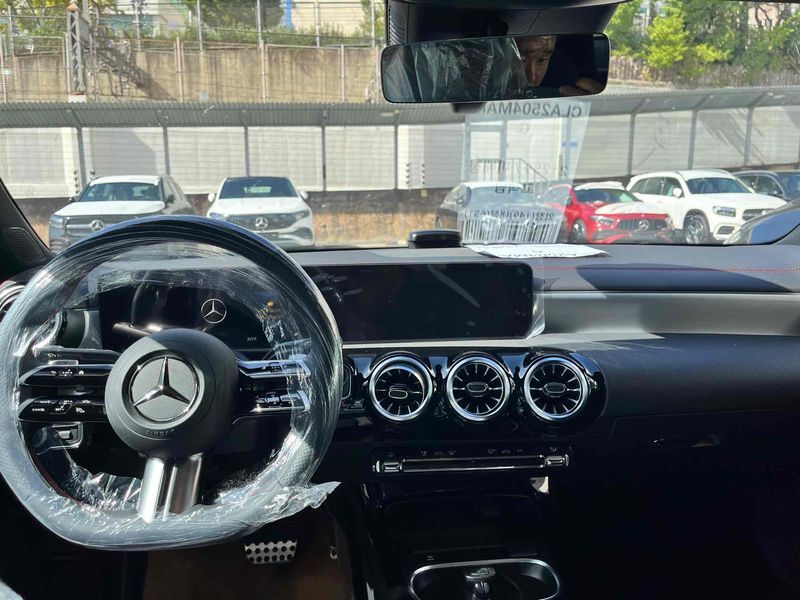 2025 Mercedes-Benz A-Class CLA250 4MATIC photo 8