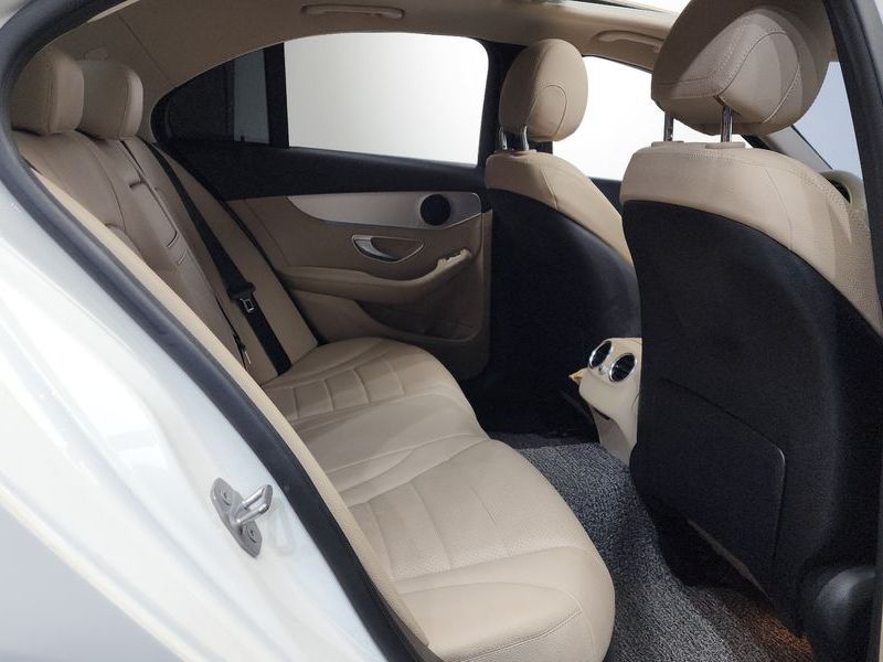 2017 Mercedes-Benz C-Class C220 d Avantgarde photo 11