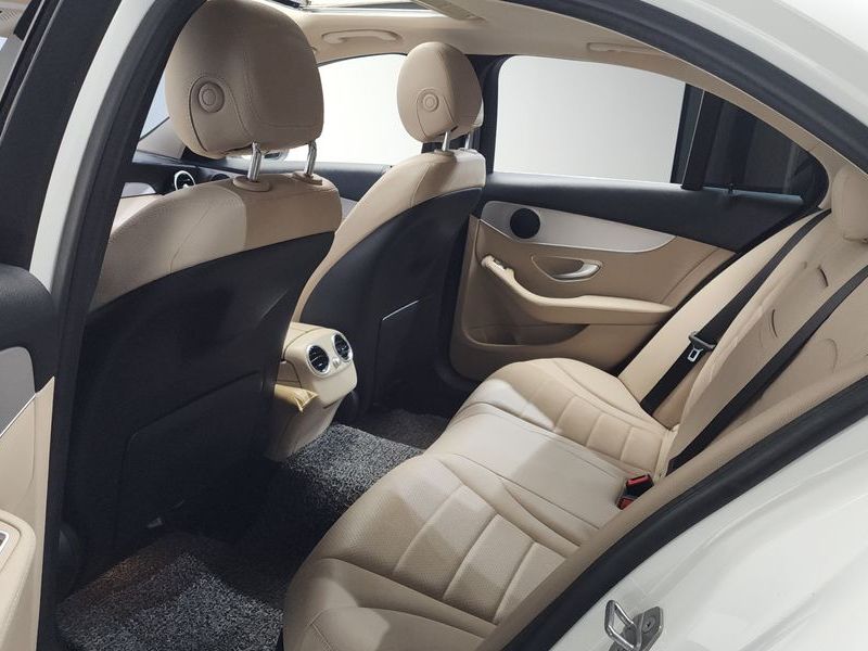 2017 Mercedes-Benz C-Class C220 d Avantgarde photo 18