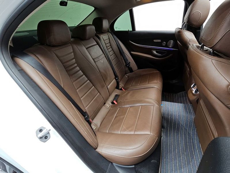 2019 Mercedes-Benz E-Class E300 4MATIC Avnatgarde photo 26