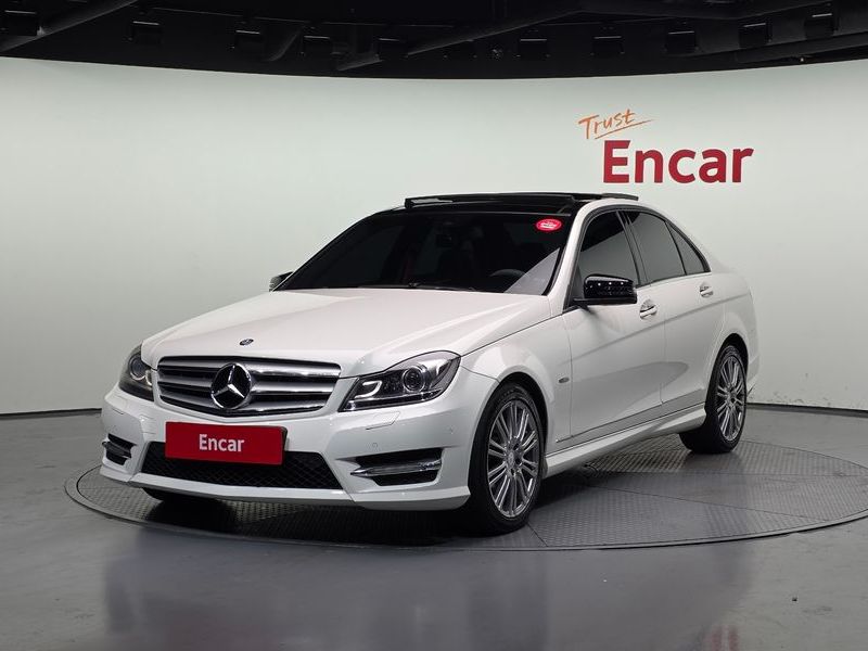 2012 Mercedes-Benz C-Class C220 CDI BlueEFFICIENCY photo 1