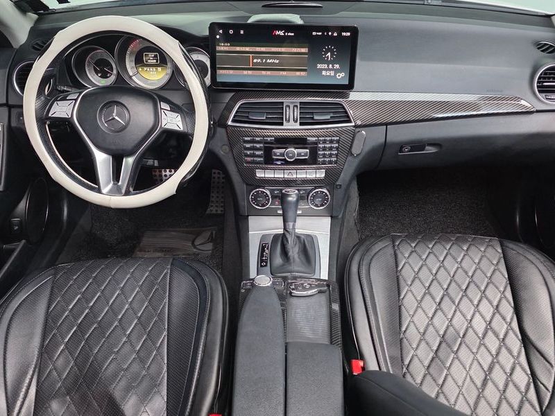 2012 Mercedes-Benz C-Class C220 CDI BlueEFFICIENCY photo 7