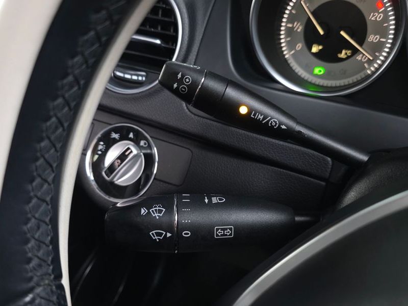2012 Mercedes-Benz C-Class C220 CDI BlueEFFICIENCY photo 18