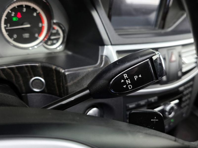 2013 Mercedes-Benz E-Class E220 CDI Avantgarde photo 9