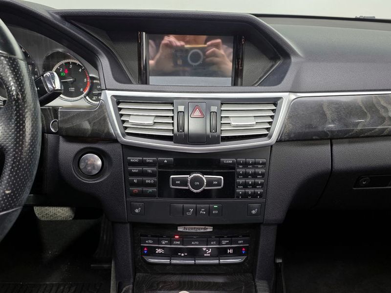 2013 Mercedes-Benz E-Class E220 CDI Avantgarde photo 15