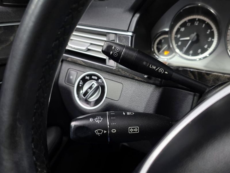 2013 Mercedes-Benz E-Class E220 CDI Avantgarde photo 20