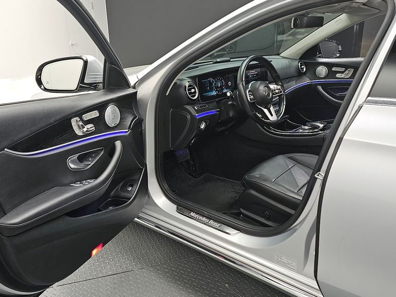 2019 Mercedes-Benz E-Class E300 4MATIC Avnatgarde photo 10
