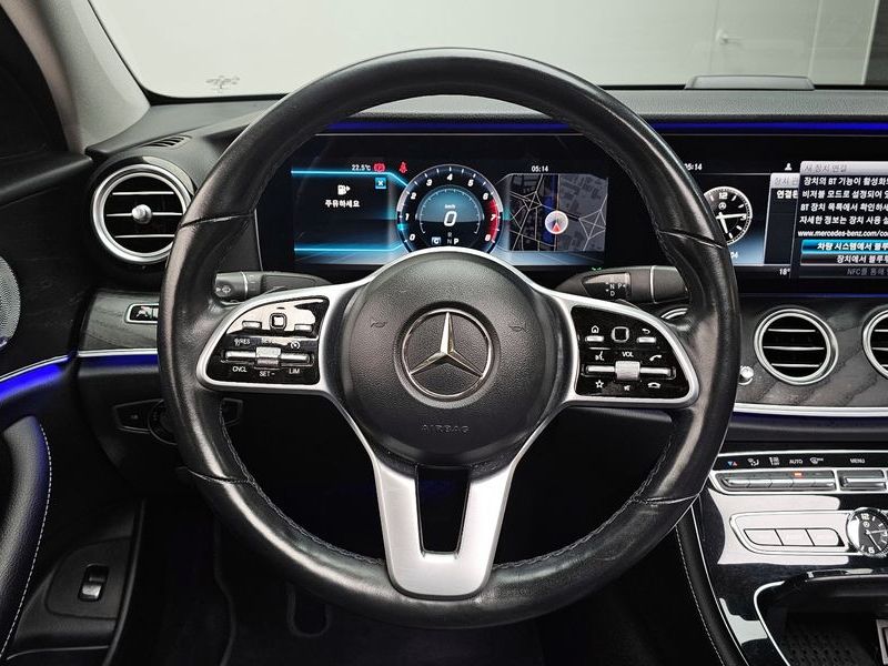 2019 Mercedes-Benz E-Class E300 4MATIC Avnatgarde photo 13