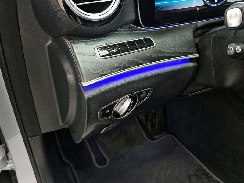 2019 Mercedes-Benz E-Class E300 4MATIC Avnatgarde photo 18