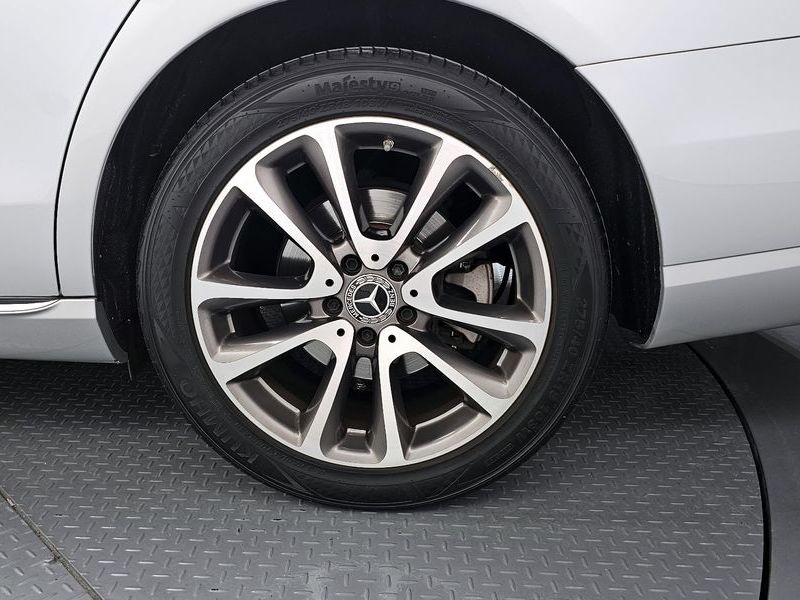 2019 Mercedes-Benz E-Class E300 4MATIC Avnatgarde photo 21