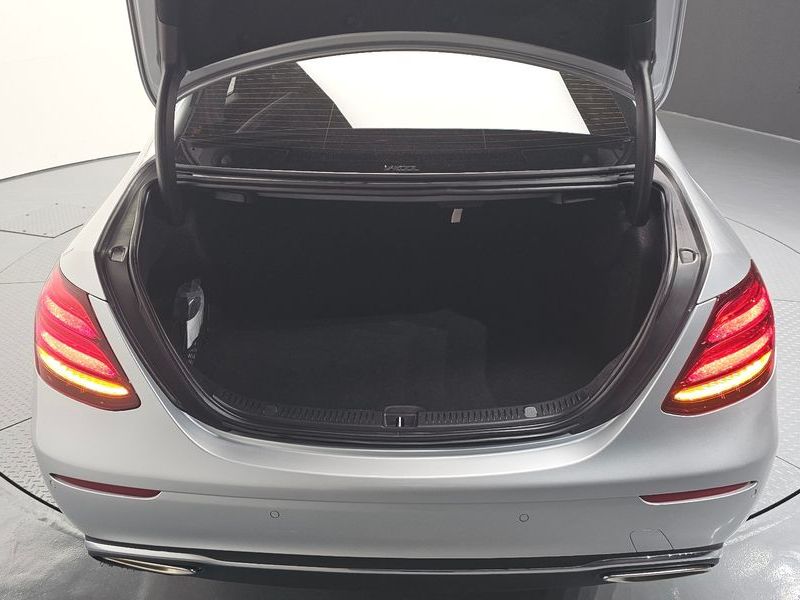 2019 Mercedes-Benz E-Class E300 4MATIC Avnatgarde photo 27