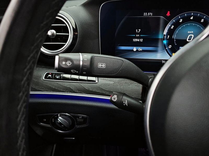 2019 Mercedes-Benz E-Class E300 4MATIC Avnatgarde photo 29