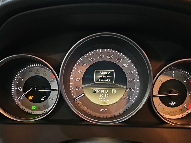 2012 Mercedes-Benz C-Class C220 CDI BlueEFFICIENCY photo 8