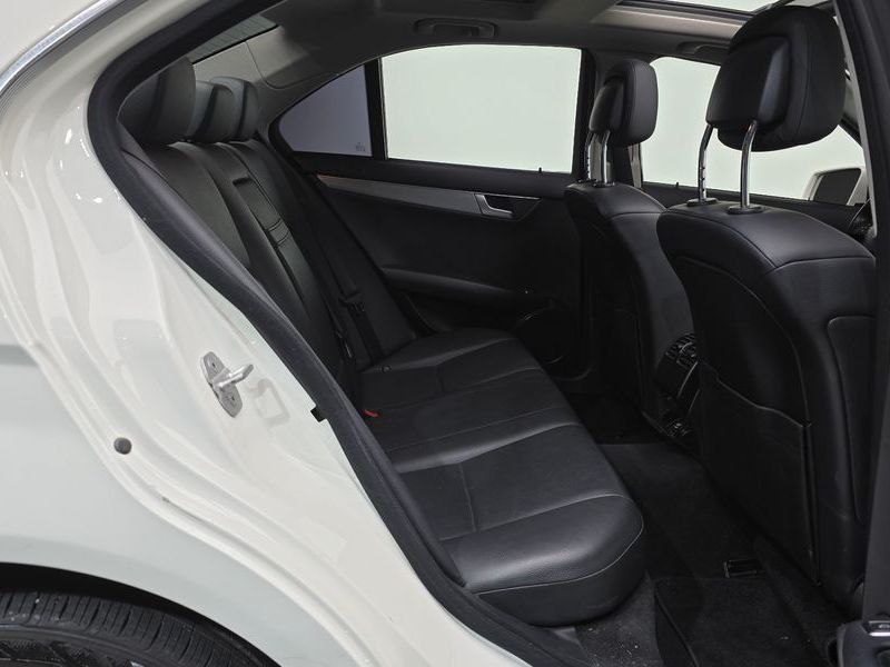 2012 Mercedes-Benz C-Class C220 CDI BlueEFFICIENCY photo 11