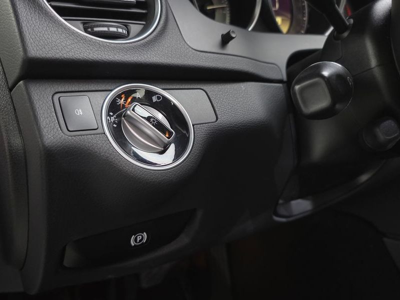 2012 Mercedes-Benz C-Class C220 CDI BlueEFFICIENCY photo 18