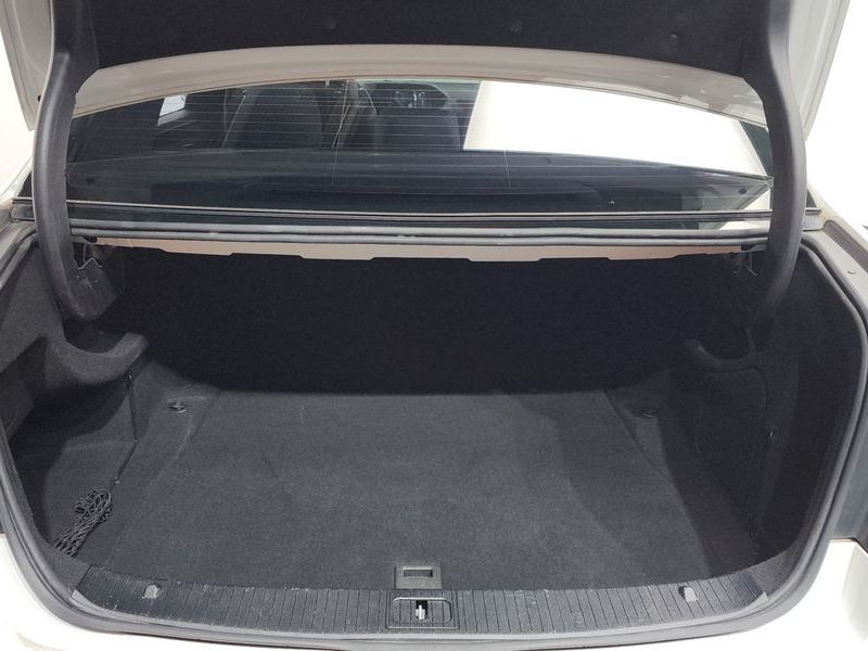 2014 Mercedes-Benz E-Class E300 Elegance photo 20