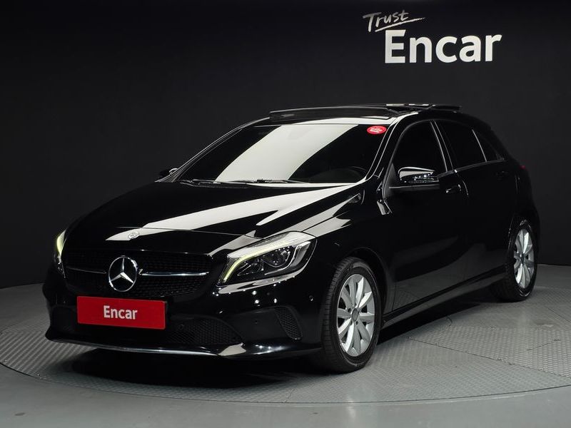 2017 Mercedes-Benz A-Class A200 photo 1