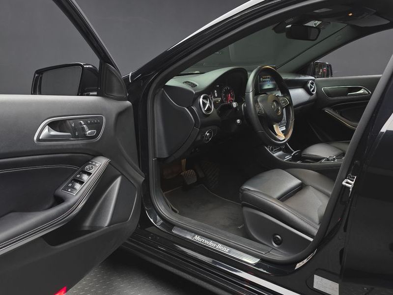 2017 Mercedes-Benz A-Class A200 photo 10