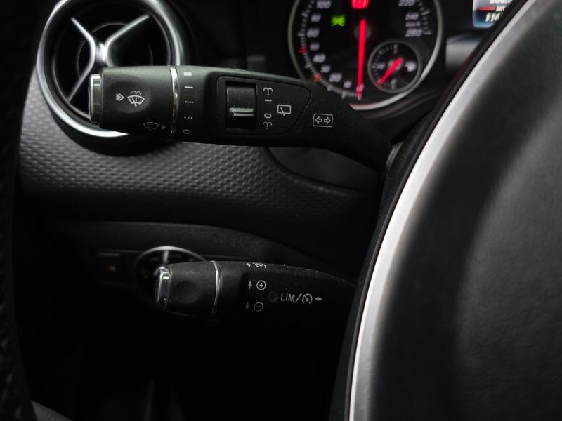 2017 Mercedes-Benz A-Class A200 photo 18