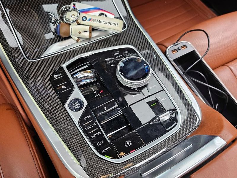 2024 BMW X7 M60i xDrive M sport 6STR photo 9