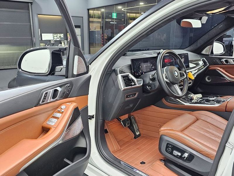 2024 BMW X7 M60i xDrive M sport 6STR photo 10
