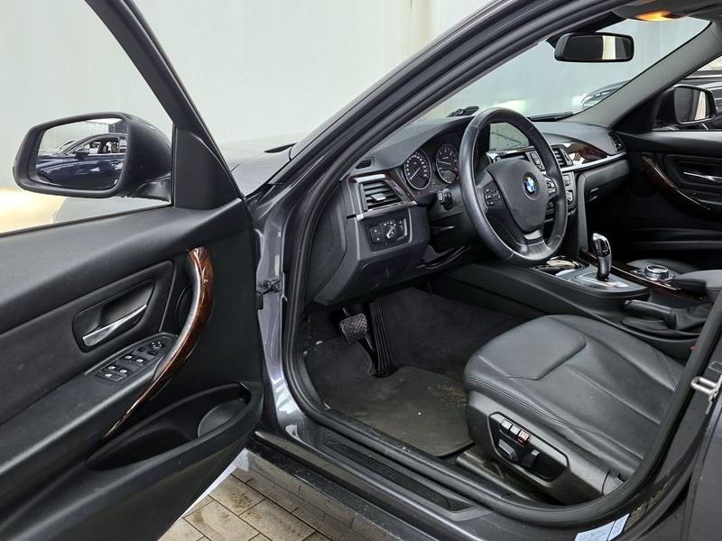 2014 BMW 3 Series 320d xDrive photo 10