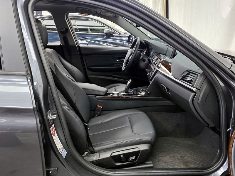 2014 BMW 3 Series 320d xDrive photo 11