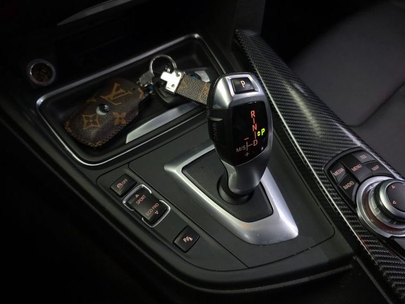 2013 BMW 3 Series 320d photo 9