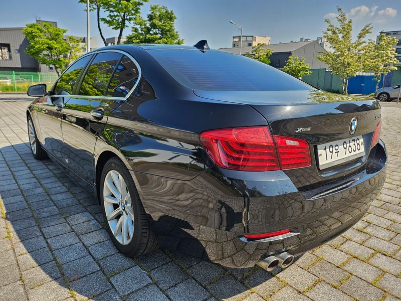 2015 BMW 5 Series 528i xDrive photo 8