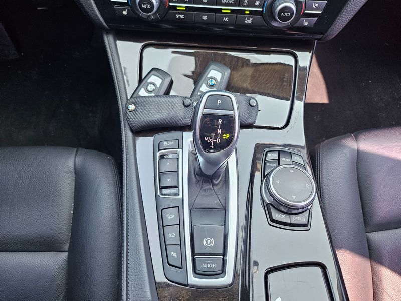 2015 BMW 5 Series 528i xDrive photo 16