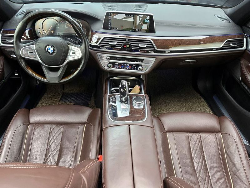2016 BMW 7 Series 730d xDrive photo 7